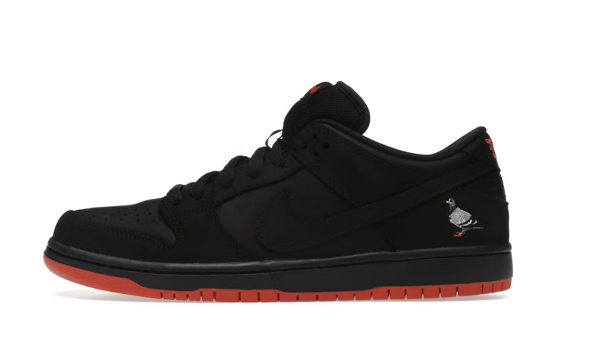 Nike SB Dunk Low Black Pigeon Pre-Owned