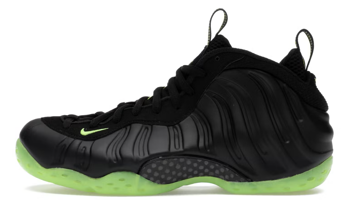 Nike Air Foamposite One Black Volt Pre-Owned