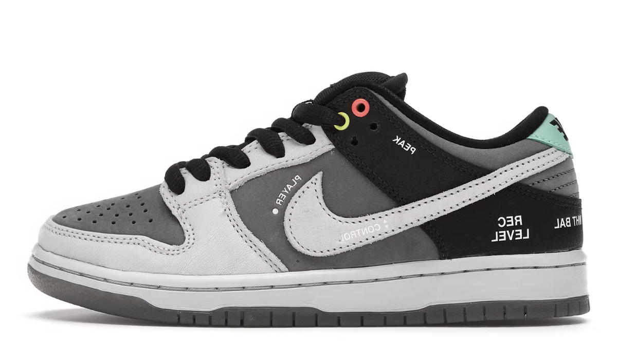 Nike SB Dunk Low VX1000