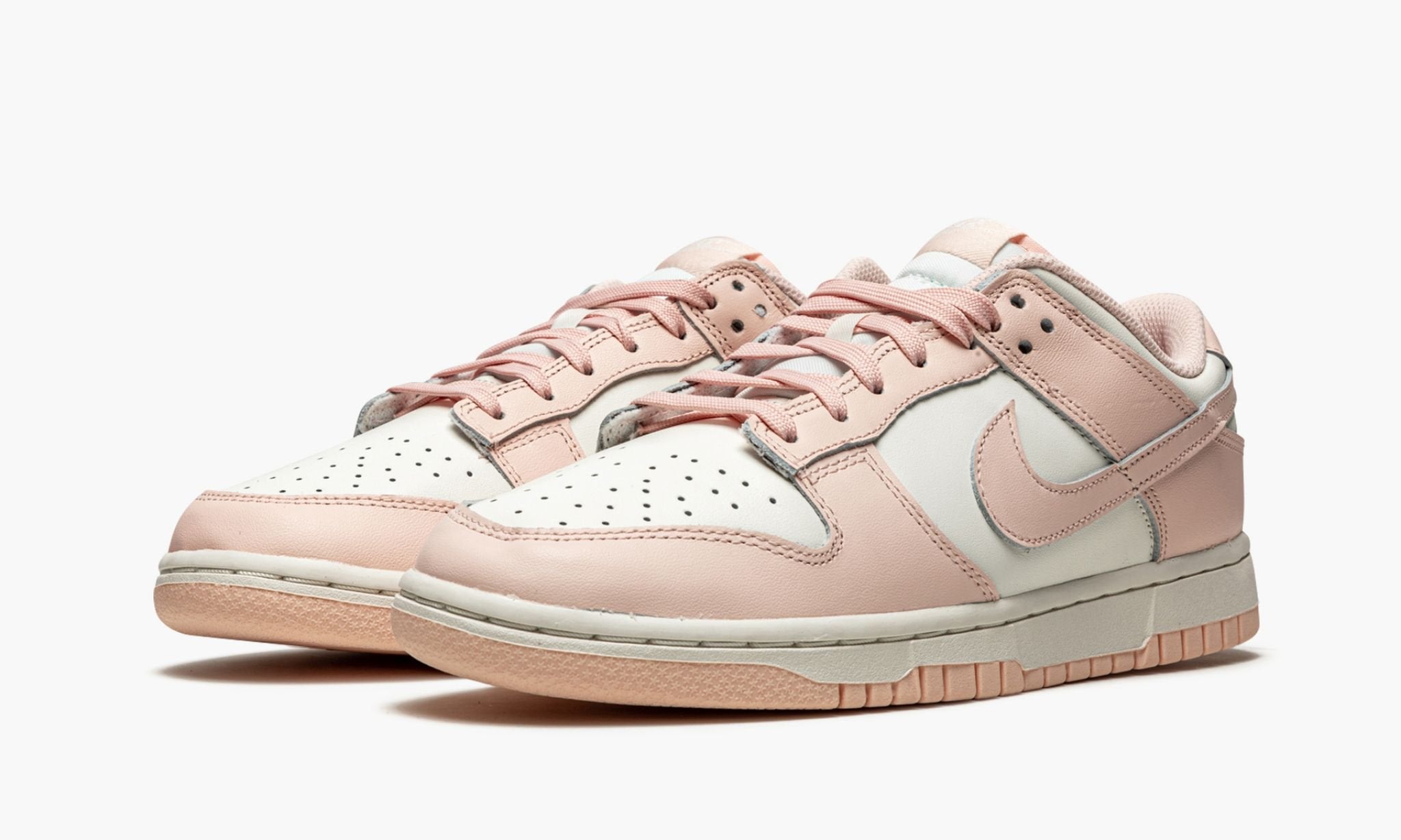 Nike Dunk Low "Orange Pearl"