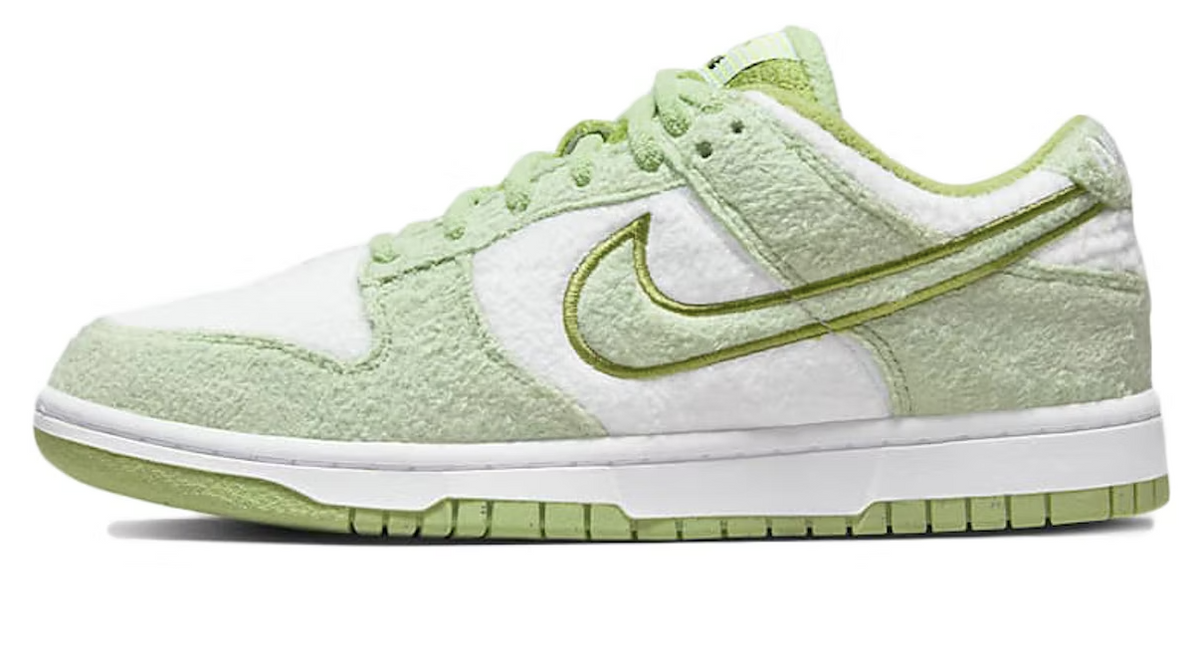 Nike Dunk Low SE "Fleece Pack Honeydew"